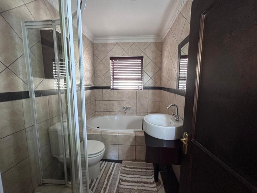 3 Bedroom Property for Sale in Jeffreys Bay Central Eastern Cape